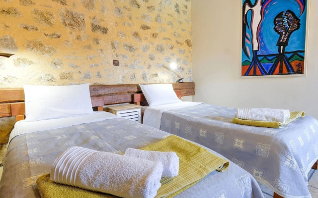 Inviting Villa In Palaiochora With Sea And Mountain Views