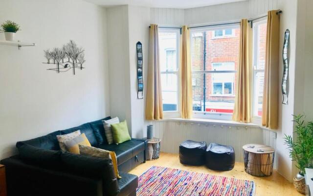 PJ's Central Ventnor Holiday Apartment