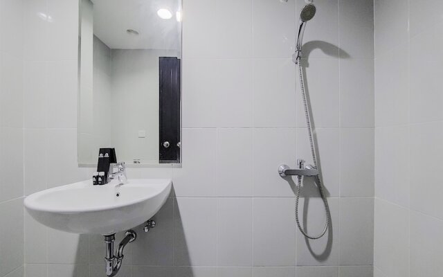 Warm And Cozy Stay Studio At Casa De Parco Apartment