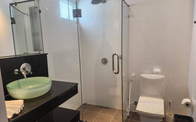 A2-stunning Seaview 4brs3baths Duplex Karon City