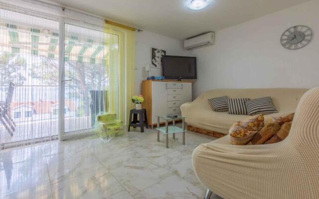 Apartment in Selce 39426