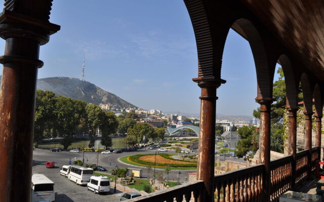 Tiflis Metekhi Hotel