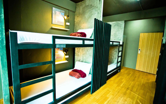 Sleep cafe hostel