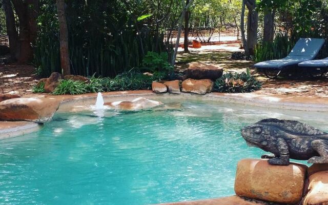 Bongwe Guesthouse and Camp