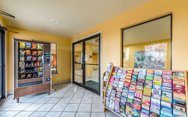 Econo Lodge Near SeaWorld