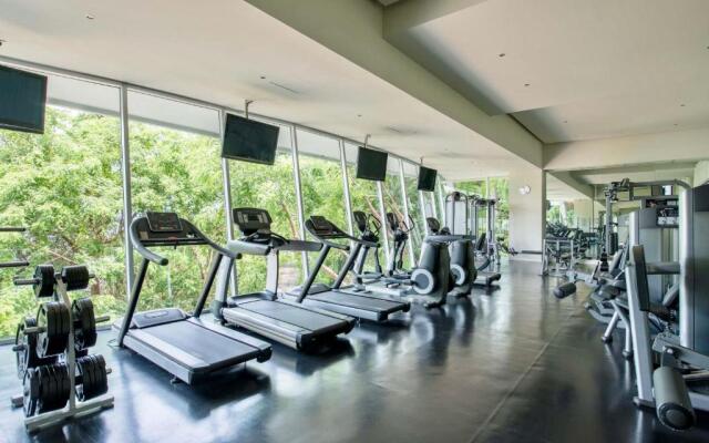 Spectacular 11,000 Sqft PenHouse fully staffed