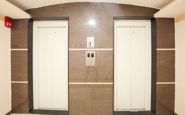 Collection O 15614 Hotel Olive Somwar Peth