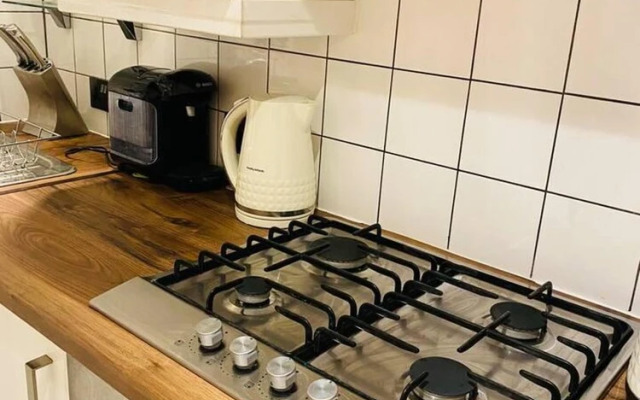 Modern, Quiet Garden Flat in Heart of Wimbledon