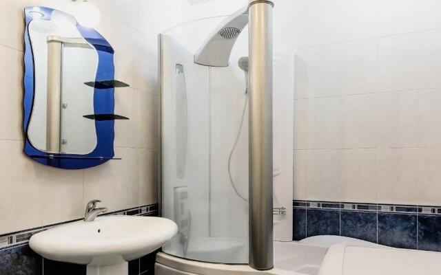 1 Bedroom Apartment near Vernissage