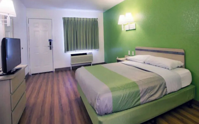 Motel 6 Tallahassee, FL - Downtown