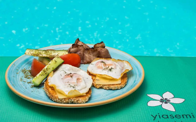 Nissia Beach Apartments and Suites