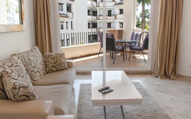 Apartment - 2 Bedrooms with Pool and WiFi - 107322
