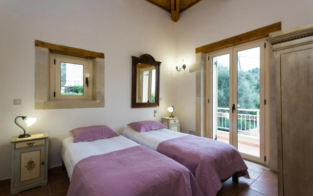Maroulas Villa Estate