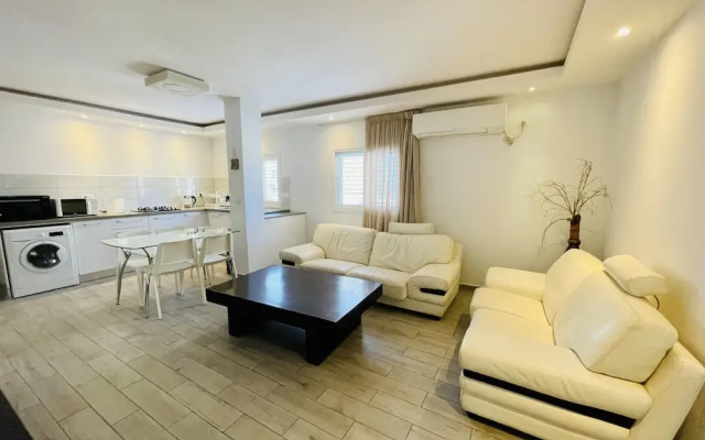 Royal Lea Apartments
