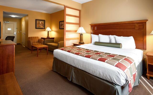 Best Western Plus University Park Inn & Suites