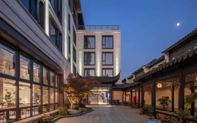 Wuxi Nanchang Street Ancient Canal Zhongcui Hotel