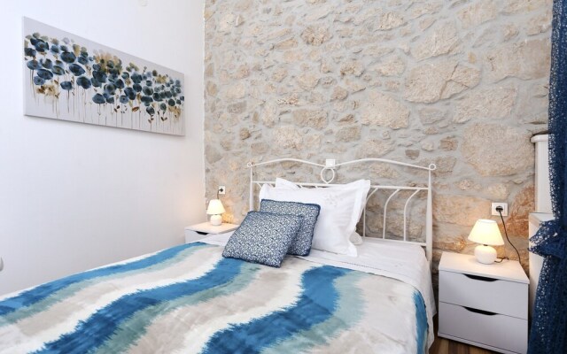 Rustic Stone House Bajeli with Jacuzzi