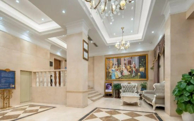 Chihao Hotel (Shenzhen Shiyan Hongfa World Store)