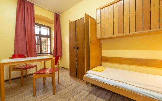 Burg Hostel