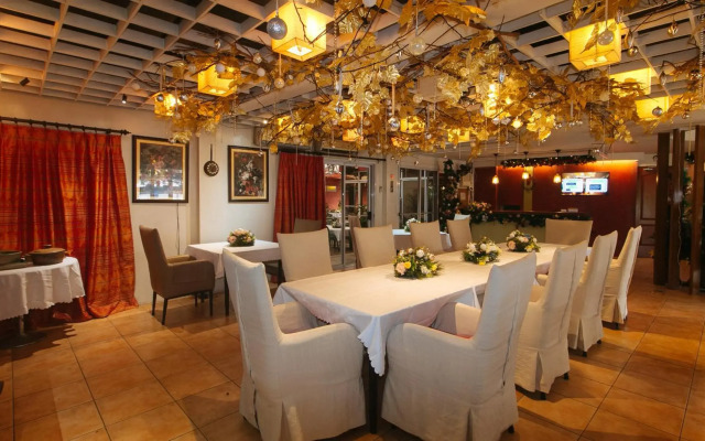 Anisabel Suites