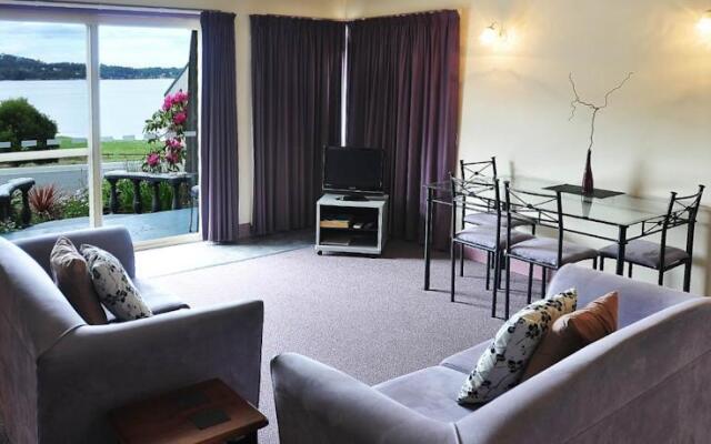 Smugglers Rest Apartments