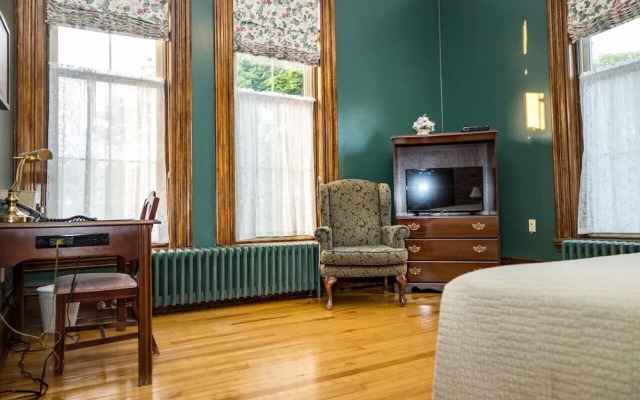 The Customs House Inn