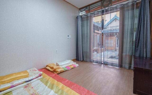 Aega Hanok Guesthouse