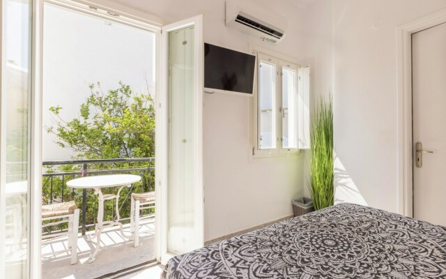 Parosquare Central Suites