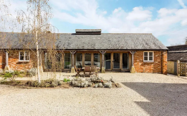 Bright Cotswolds Home near Littleworth
