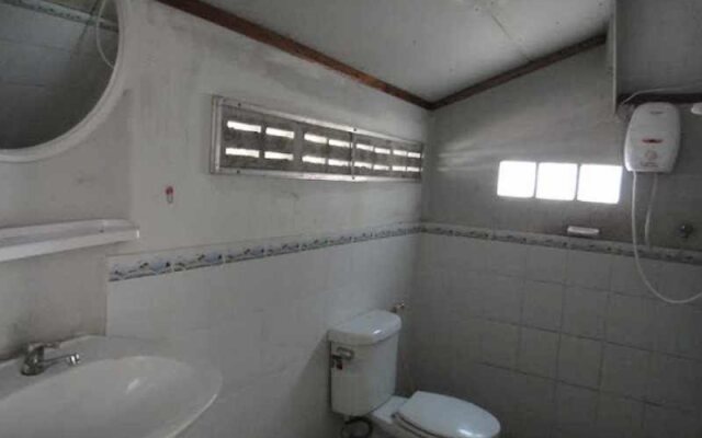 Baan Suan Rim Nam Resort