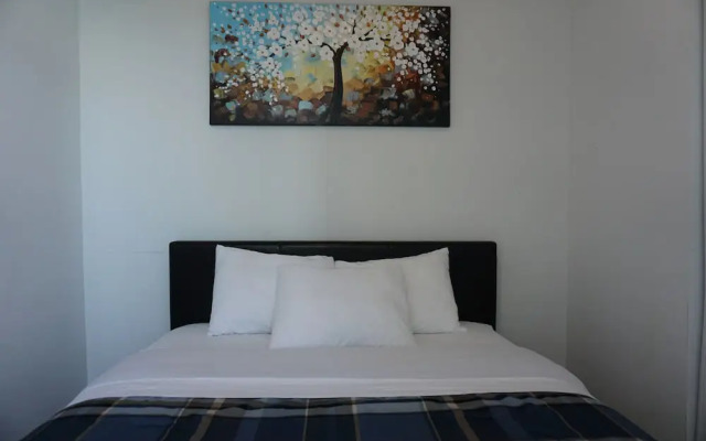 Aaira Suites at 1 York St