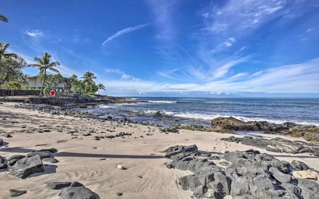 Oceanfront Kona Home w/ Beach Access & Views!