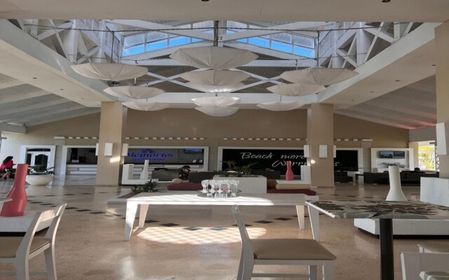 Grand Memories Cayo Largo Hotel