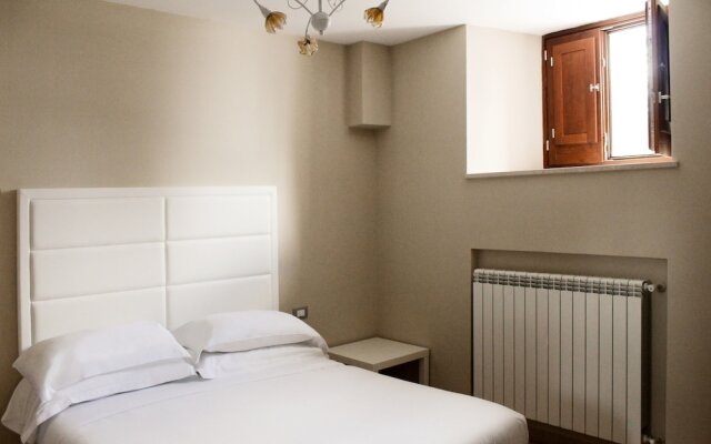 LHP Suite Rivisondoli