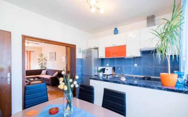 Apartment Lena