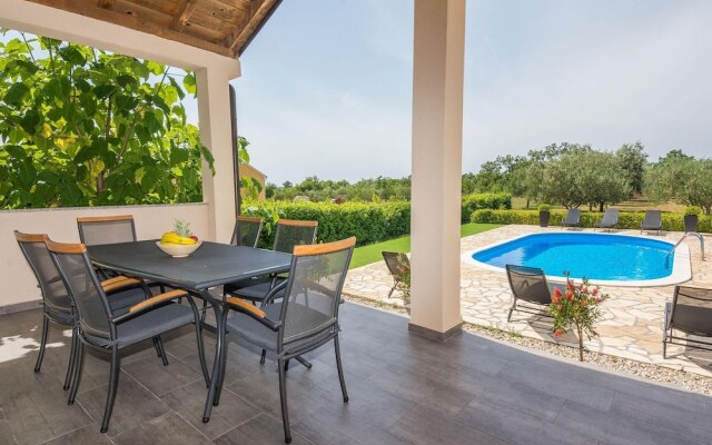 Villa Josipa-with Pool and Beautiful Garden