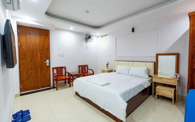 Light Hotel