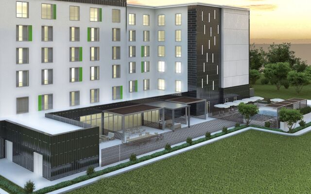Courtyard By Marriott Lake City