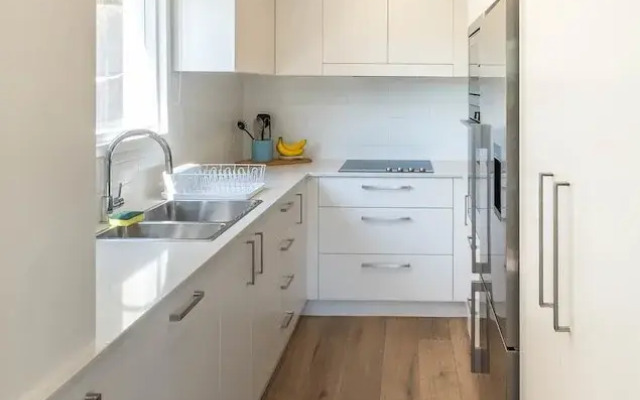 Luxury in Prestigious Double Bay H428