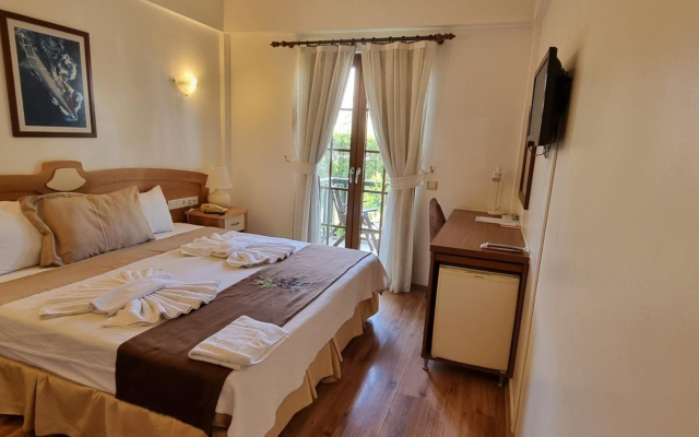 Efe Hotel Göcek