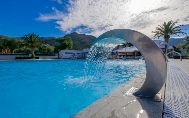 Rescator Resort 330 in Roses