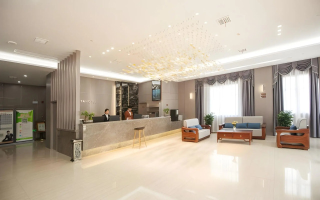 GYA Hotel (Tongxiang Century Avenue)