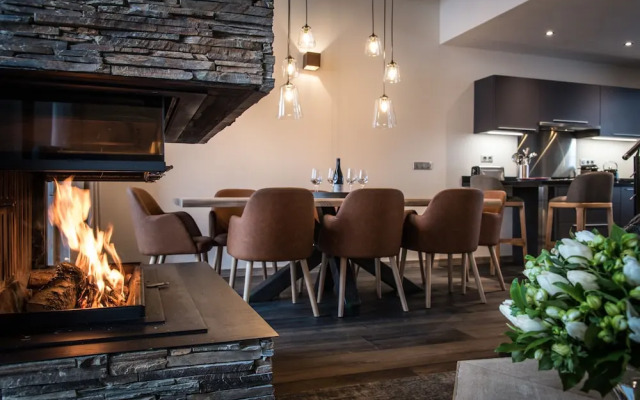 Yellowstone Lodge Chalet 3