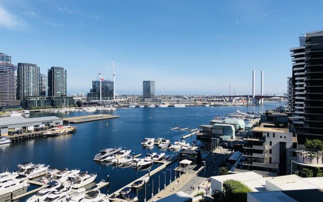 Astonishing Docklands View Deluxe Room