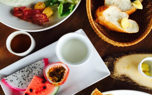 The Alcove Library Hotel