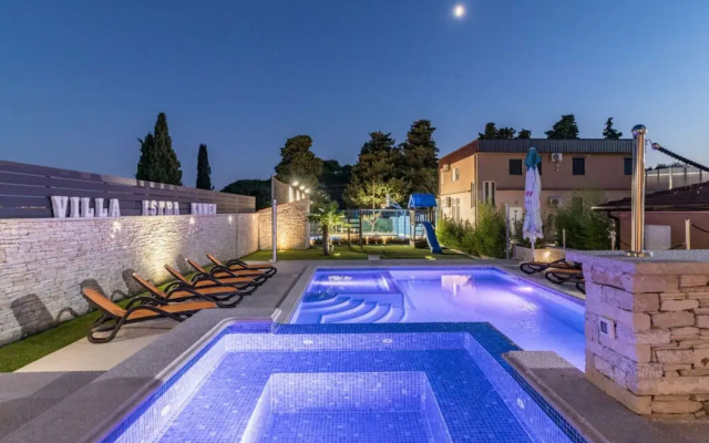 Istra Kamen Comfortable Holiday Residence