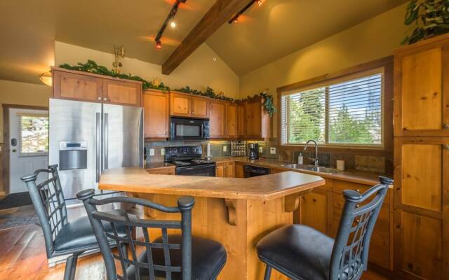 Trapper's Lodge 4 Bd W/great View, Private Hot Tub