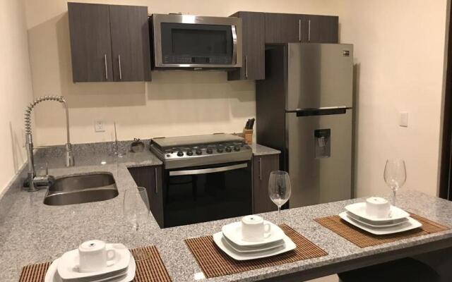 Beautiful 3 BR/3.5 bath Home@Selvanova