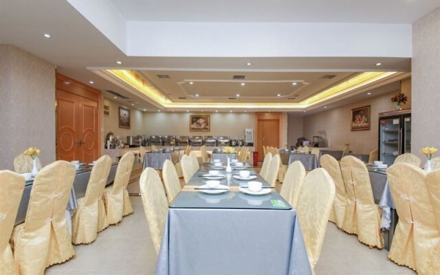 Vienna International Hotel (Wuhan East Railway Station Huanglongshan Metro Station)