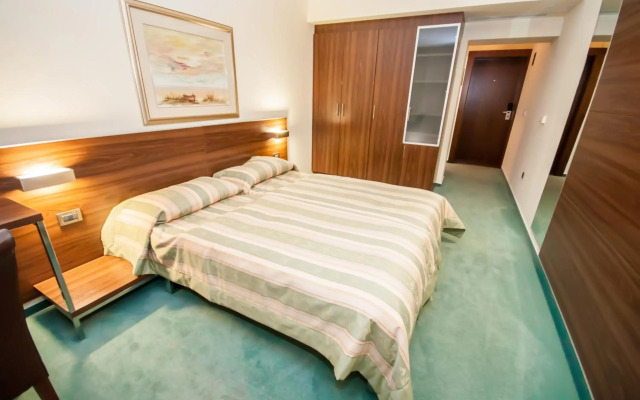 Hotel Maxim
